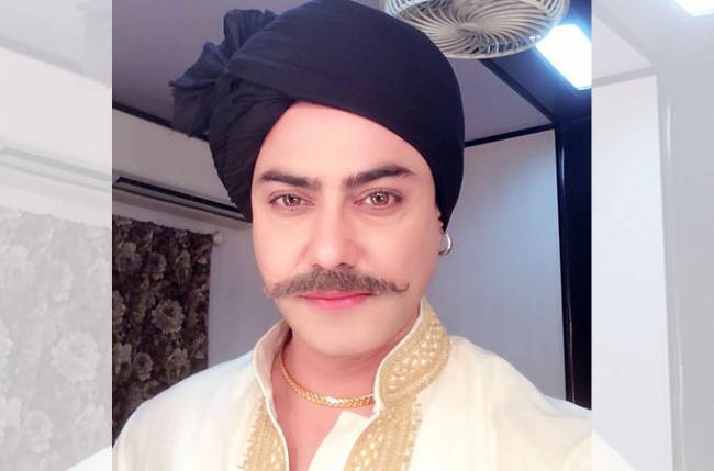 Afzaal Khan as Anuj Shrivastava