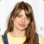 Amber Benson Biography Height Weight Age Movies Husband Family Salary Net Worth Facts More
