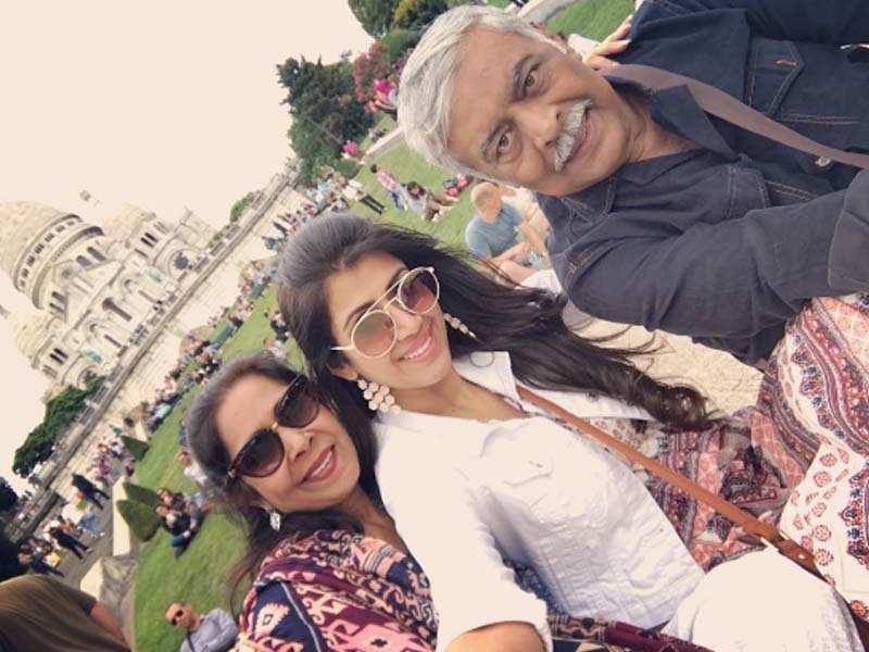 Ankita Bhargava With Her Father And Mother