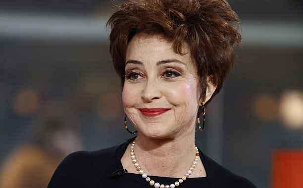 Annie Potts Biography Height Weight Age Movies Husband Family Salary Net Worth Facts More