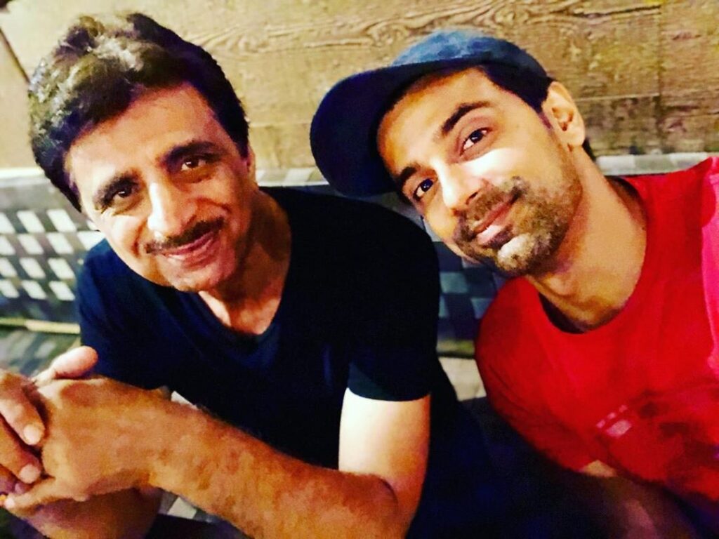 Anuj Sachdeva With His Father