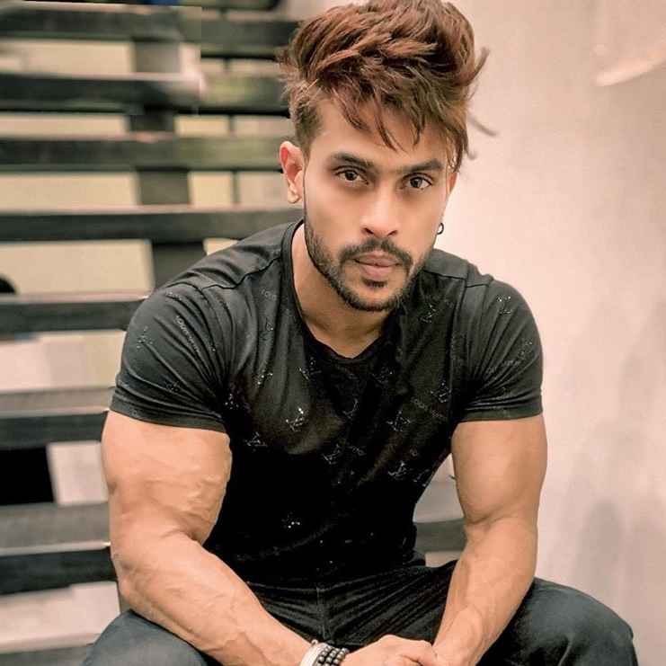 Arhan Ansari Biography Height Weight Age Instagram Girlfriend Family Affairs Salary Net Worth Photos Facts More1