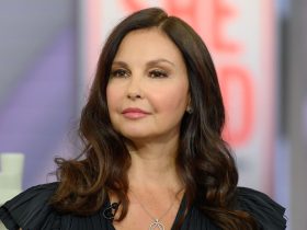 Ashley Judd Biography Height Weight Age Movies Husband Family Salary Net Worth Facts More