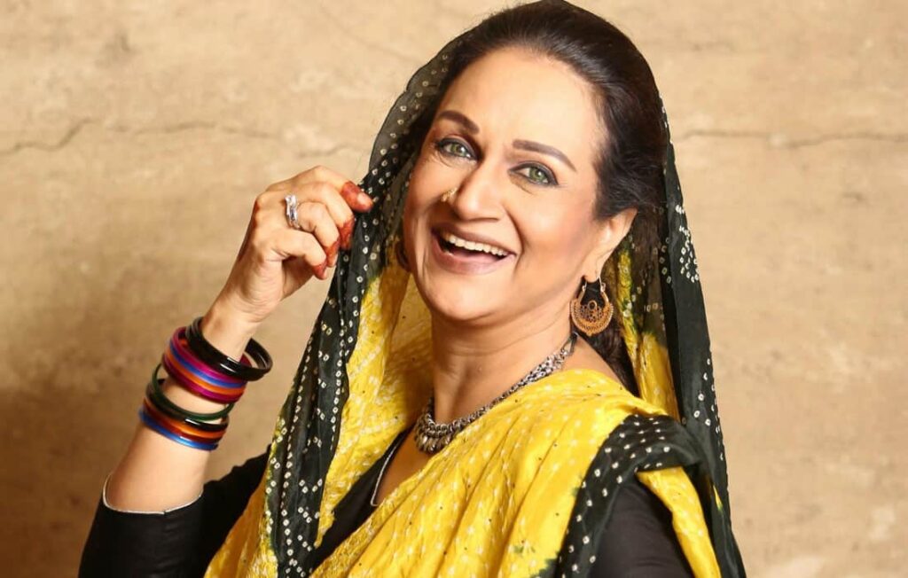 Bushra Ansari as Talat 