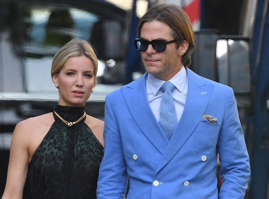 Chris Pine Biography, Height, Weight, Age, Movies, Wife, Family, Salary