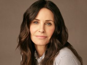 Courteney Cox Biography Height Weight Age Movies Husband Family Salary Net Worth Facts More