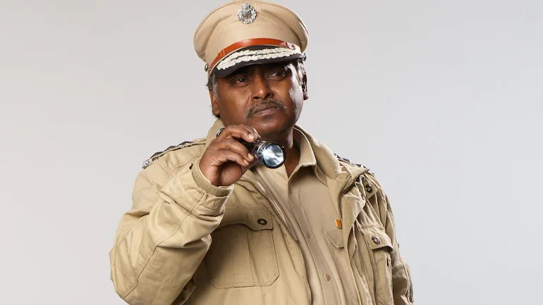 Dibyendu Bhattacharya as Inspector Biswa Paathak