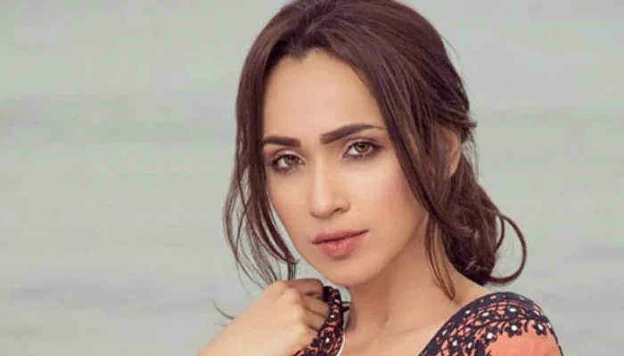 Babban Khala Ki Betiyann (ARY Digital) Drama Series Analysis: Story ...