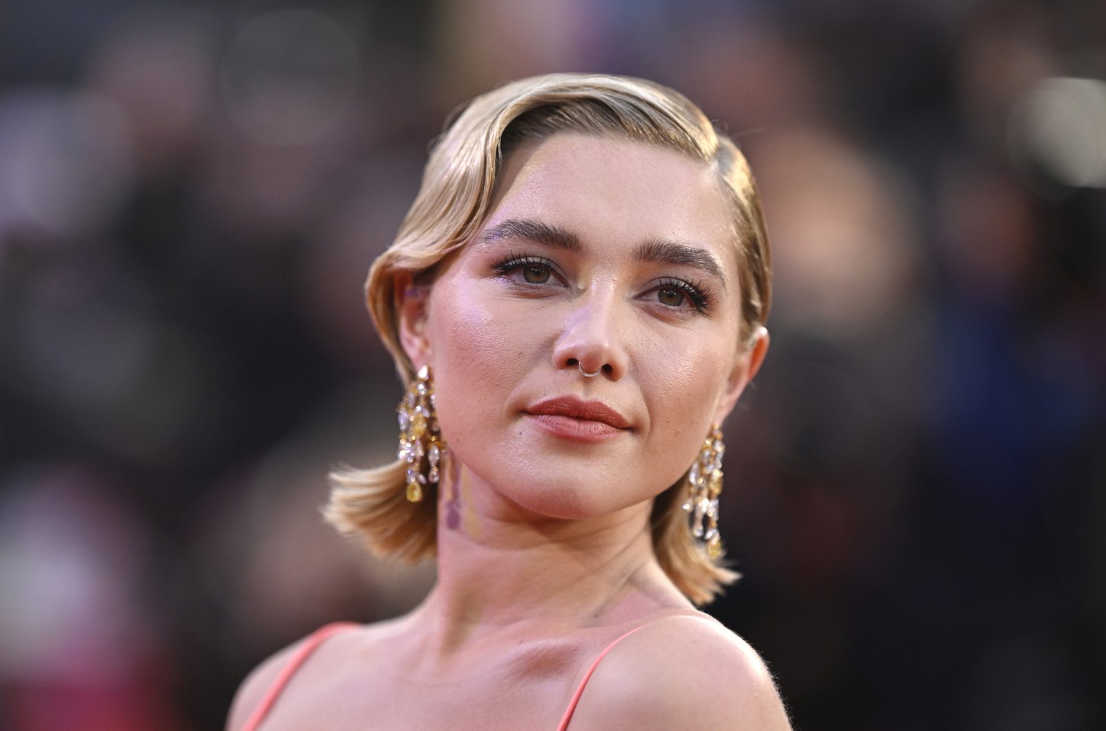 Florence Pugh Biography, Height, Weight, Age, Movies, Husband, Family