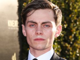 Max Gail Biography, Height, Weight, Age, Movies, Wife, Family, Salary