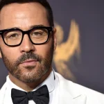 Jeremy Piven Biography Height Weight Age Movies Wife Family Salary Net Worth Facts More.