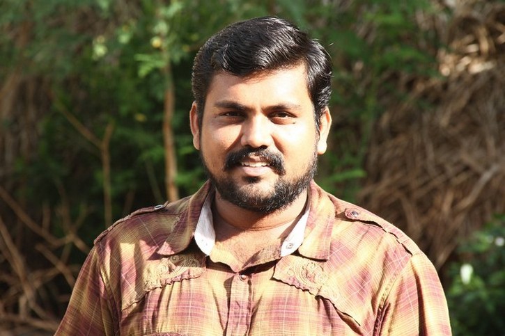 Kaali Venkat as Pugazhendi