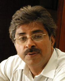 Kedar Shankar as Pallavi's father