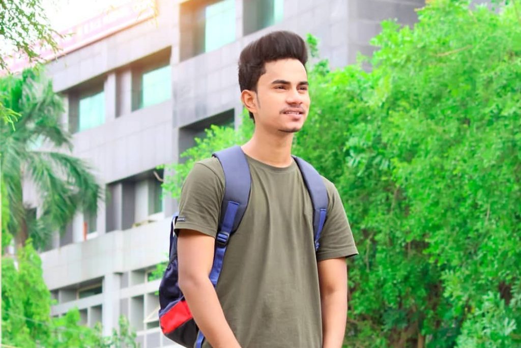 Khan Tariq Biography, Height, Weight, Age, Instagram, Girlfriend, Family, Affairs, Salary, Net Worth, Photos, Facts & More