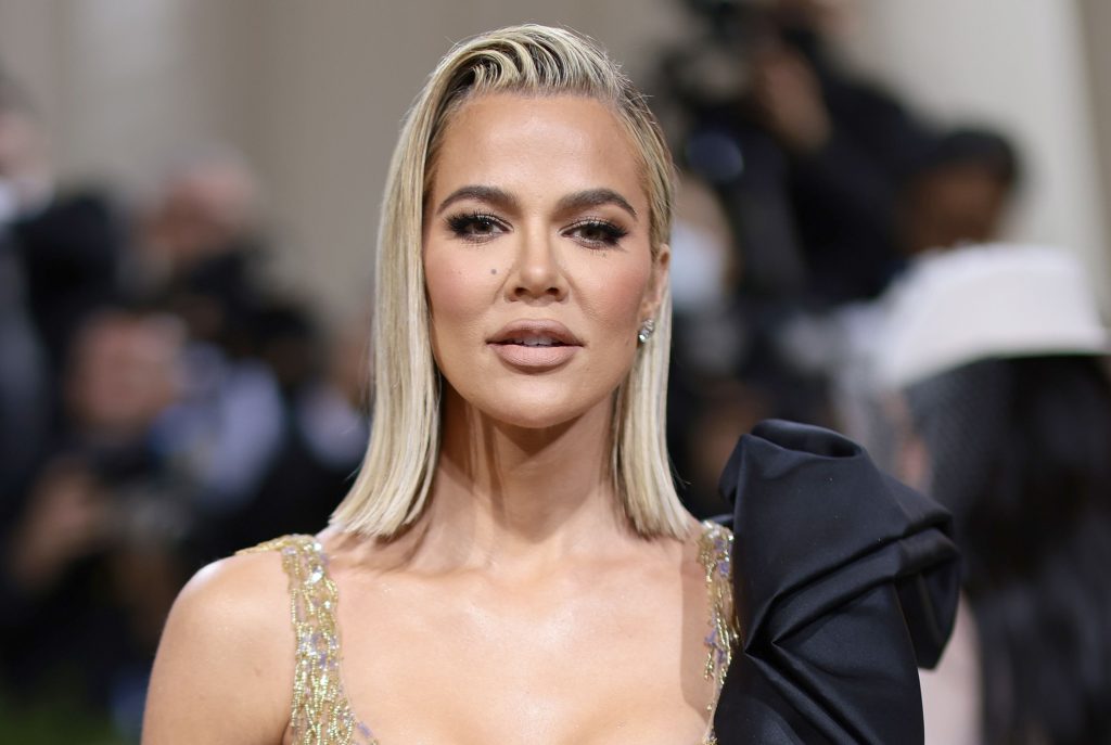 Khloé Kardashian Biography, Height, Weight, Age, Movies, Husband, Family, Salary, Net Worth, Facts & More