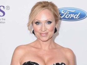 Leigh Allyn Baker Biography Height Weight Age Movies Husband Family Salary Net Worth Facts More