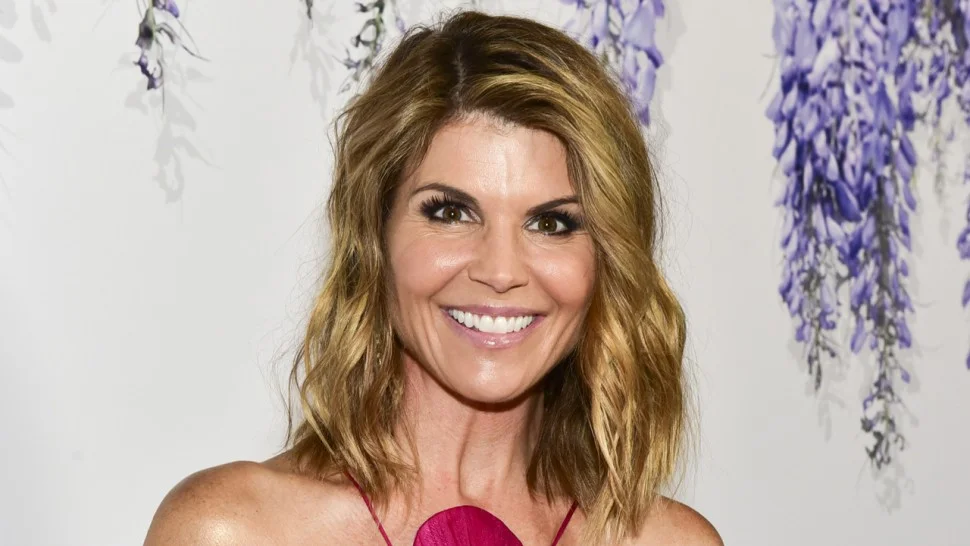Lori Loughlin Biography Height Weight Age Movies Husband Family Salary Net Worth Facts More