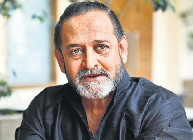 Mahesh Manjrekar as Pawan Kalra