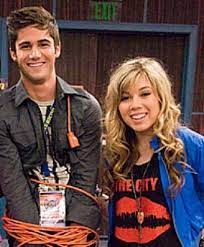 Max Ehrich With Jennette McCurdy
