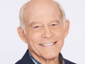 Max Gail Biography Height Weight Age Movies Wife Family Salary Net Worth Facts More