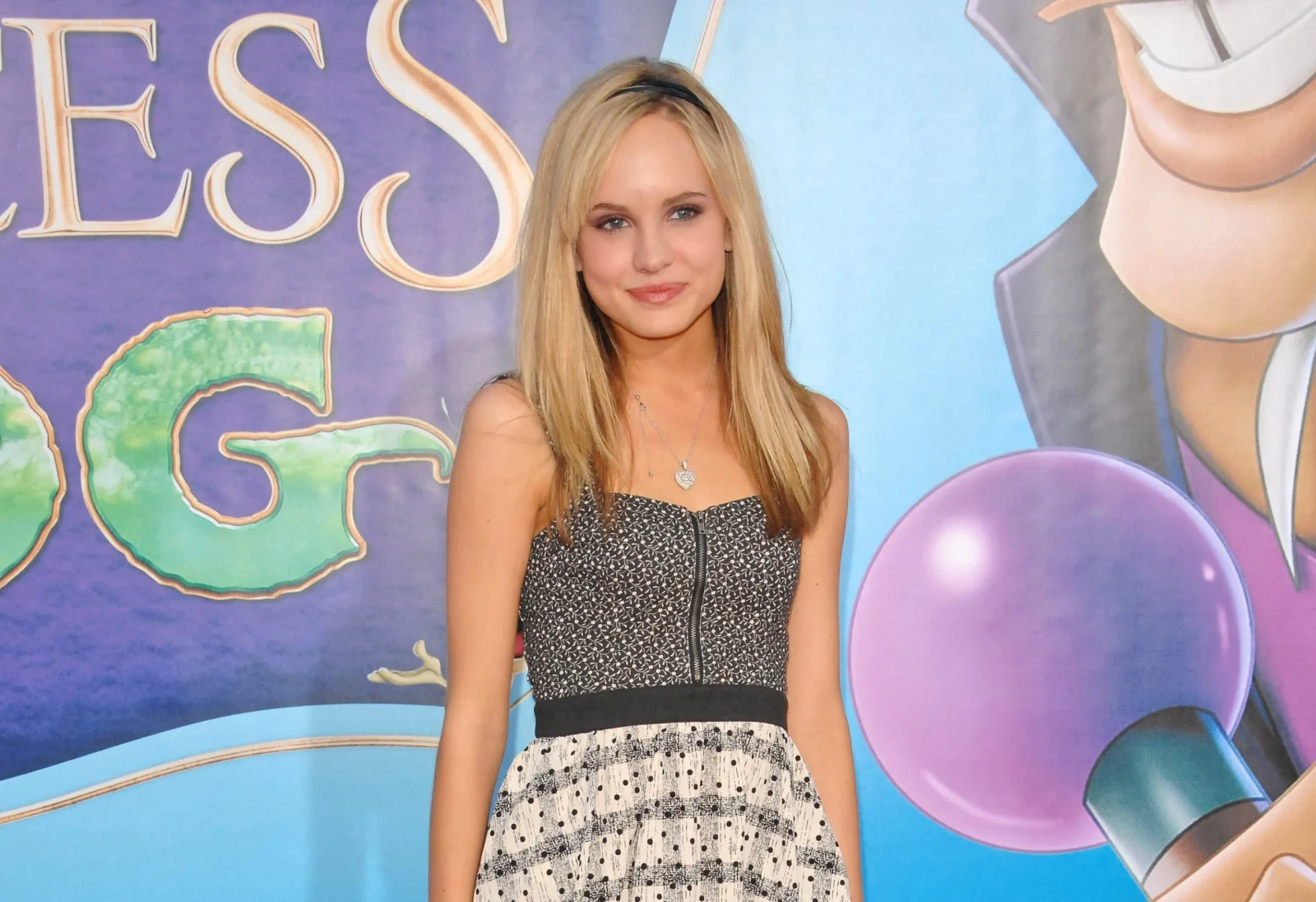 Meaghan Martin Biography Height Weight Age Movies Husband Family Salary Net Worth Facts More