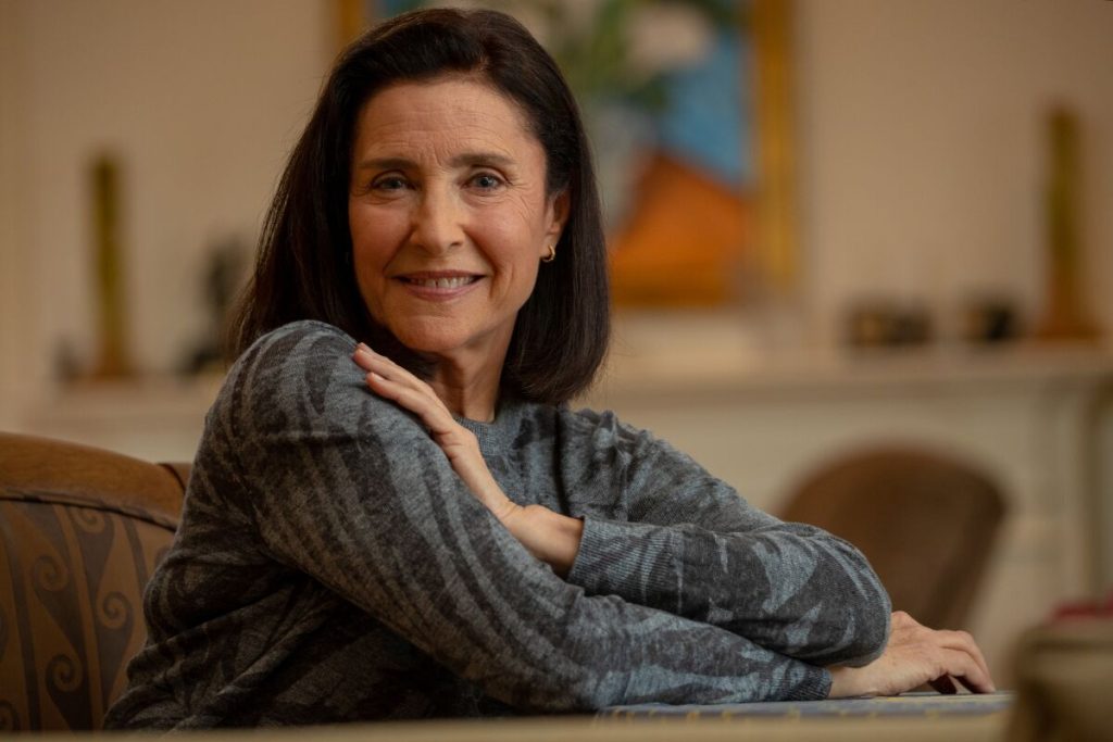 Mimi Rogers Biography, Height, Weight, Age, Movies, Husband, Family, Salary, Net Worth, Facts & More
