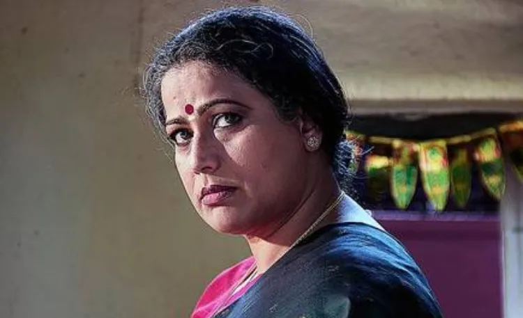 Mona Ambegaonkar as Shruti Bhatnagar