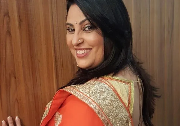 Neelu Kohli as Pushpa