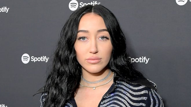 Noah Cyrus Biography Height Weight Age Movies Husband Family Salary Net Worth Facts More