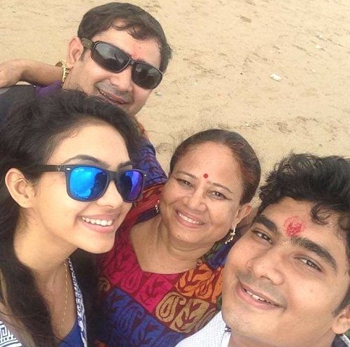 Pooja Banerjee With Her Family