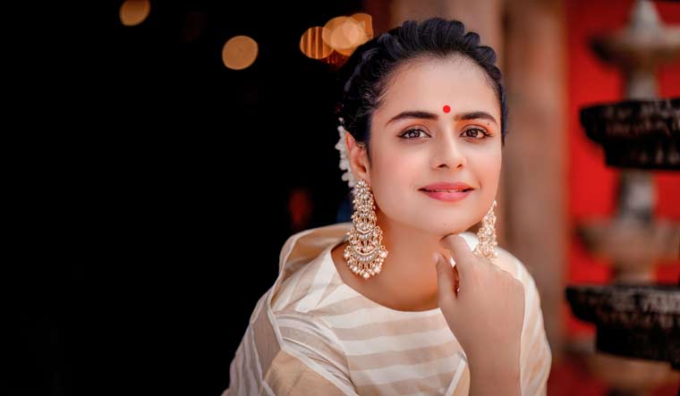 Prachi Tehlan Biography, Height, Age, TV Serials, Husband, Family, Salary, Net Worth, Awards, Photos, Facts & More