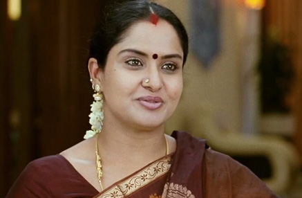 Pragathi as Lokeshwari, Vibha's mother