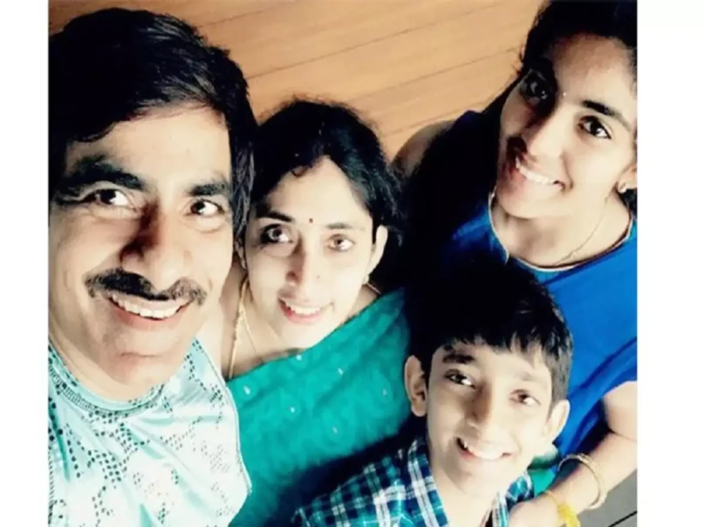 Ravi Teja With His Family
