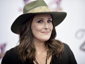Ricki Lake Biography Height Weight Age Movies Husband Family Salary Net Worth Facts More