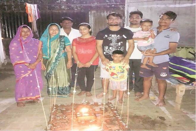 Rinku Singh With His Family