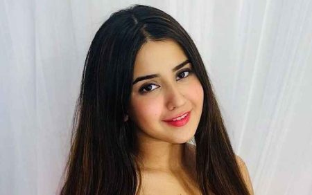 Roshni Walia Biography, Height, Age, TV Serials, Husband, Family