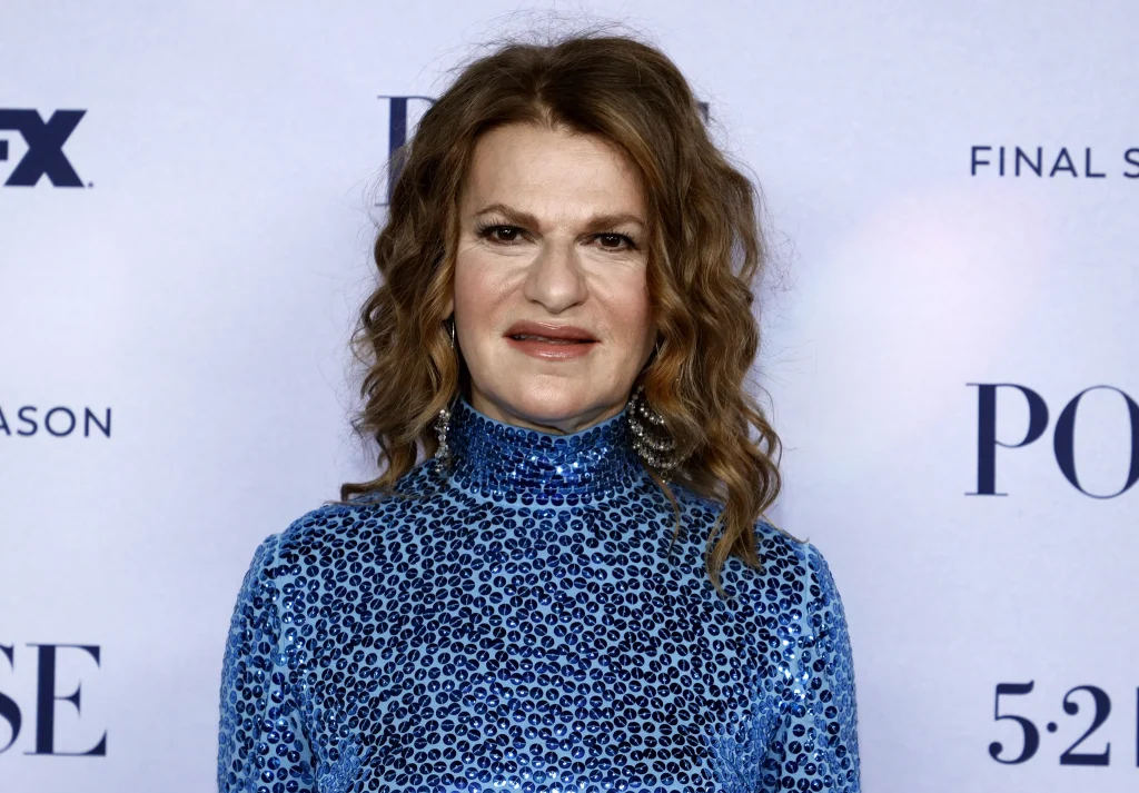 Sandra Bernhard Biography, Height, Weight, Age, Movies, Husband, Family, Salary, Net Worth, Facts & More
