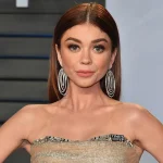 Sarah Hyland Biography Height Weight Age Movies Husband Family Salary Net Worth Facts More