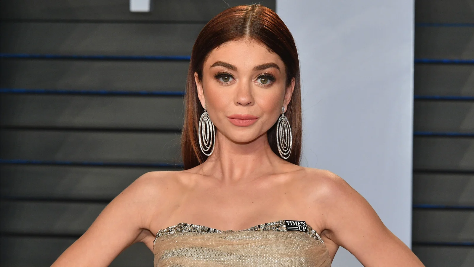 Sarah Hyland Biography Height Weight Age Movies Husband Family Salary Net Worth Facts More