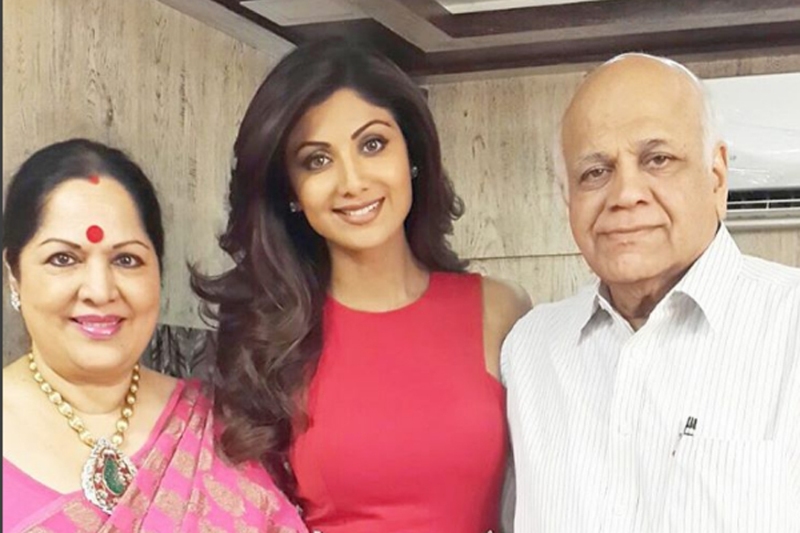 Shilpa Shetty With Her Father And Mother
