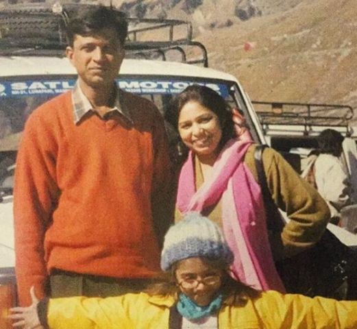 Shruti Sinha With Her Father And Mother