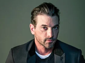 Skeet Ulrich Biography Height Weight Age Movies Wife Family Salary Net Worth Facts More