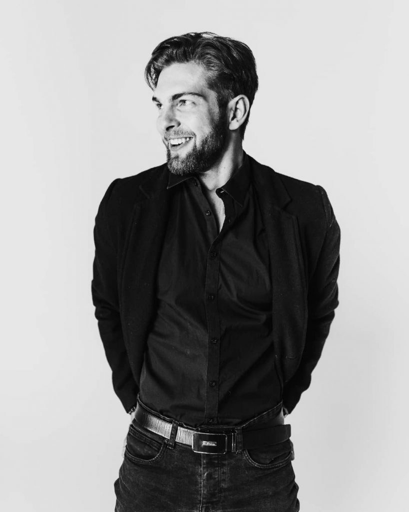 Rikus Strauss Biography, Height, Weight, Age, Movies, Wife, Family ...