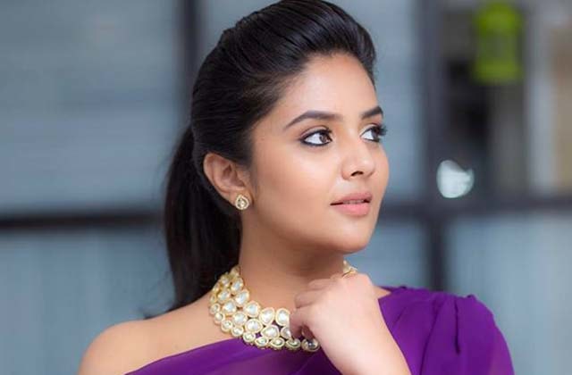 Sreemukhi Biography Height Age TV Serials Husband Family Salary Net Worth Awards Photos Facts More 1