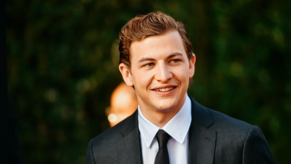 Tye Sheridan Biography, Height, Weight, Age, Movies, Wife, Family, Salary, Net Worth, Facts & More