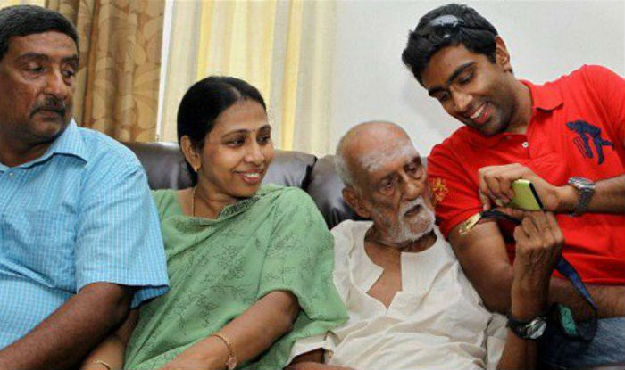 Ravichandran Ashwin With His Family